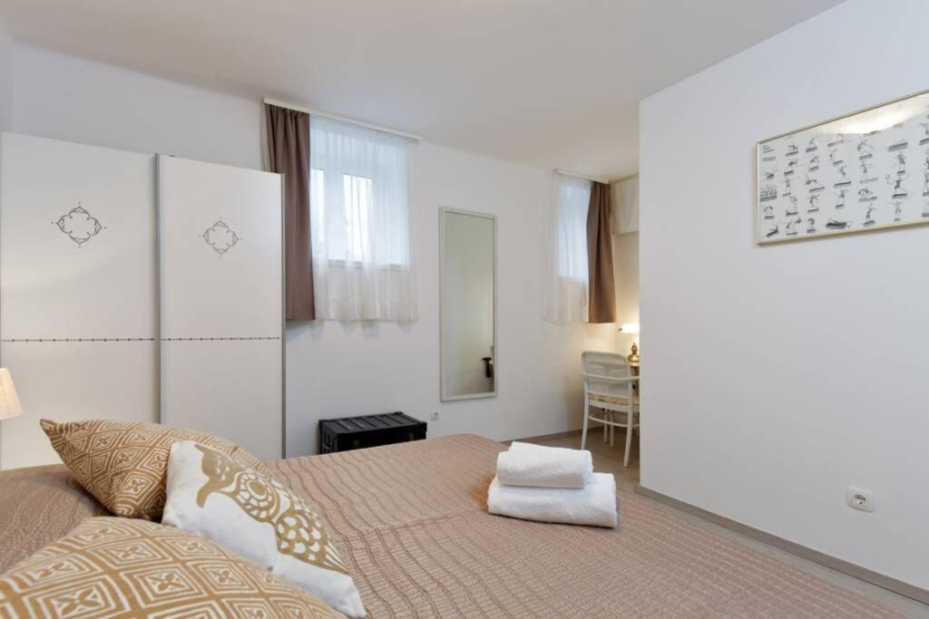 Joy4You Apt Near Beach And Center Split Exteriér fotografie